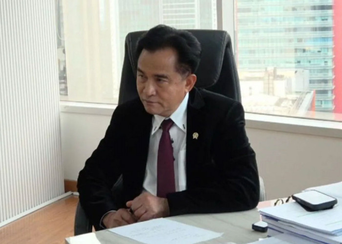 Yusril Tegaskan Anggota Polri Duduki Jabatan Sipil Tetap Berlaku PascaPutusan MK