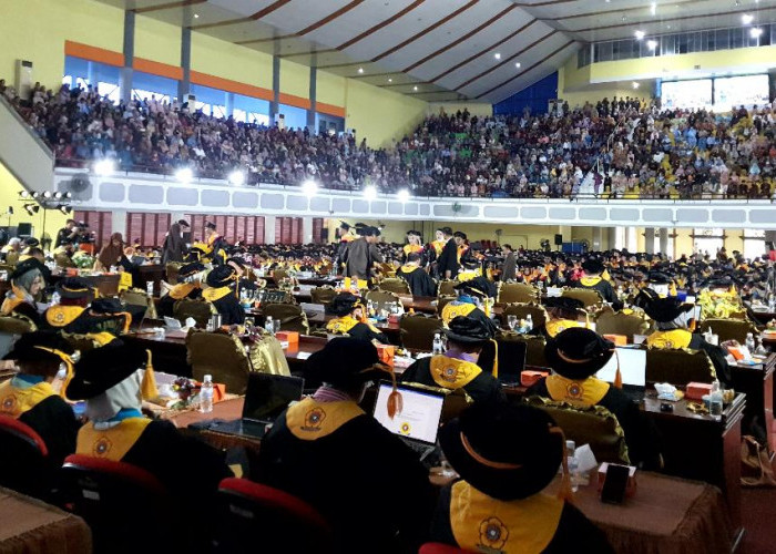 Mantan Wamenaker Ikuti Wisuda Unsri Ke 178 Menyandang  Doktor, Bersama 1286 Wisudawan 