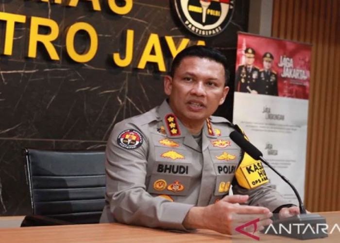 Geledah Rumah Terduga Pelaku Peledakan di SMAN 72 Jakarta, Polisi Temukan Serbuk