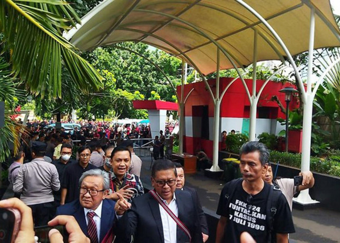 Hasto Kristiyanto Penuhi Panggilan KPK, Lengkap dengan Tim Kuasa Hukum