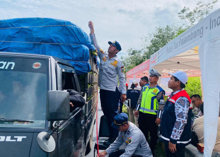 Melintas di Jalan Tol, 75 Truk Over Dimension Over Loading Kena Tindak 