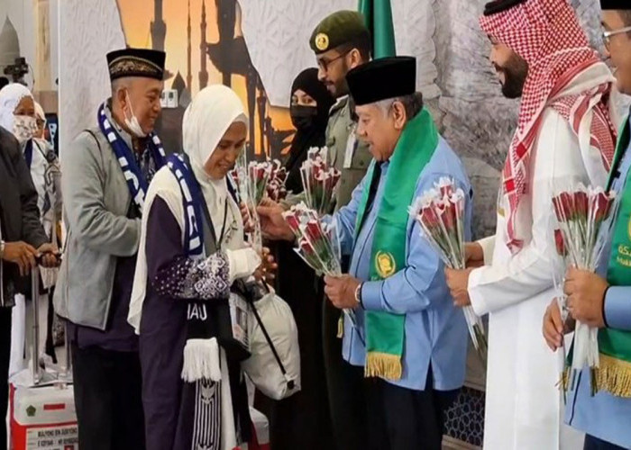 JCH Gelombang Pertama Tiba di Madinah, Dubes RI Ikut Menyambut