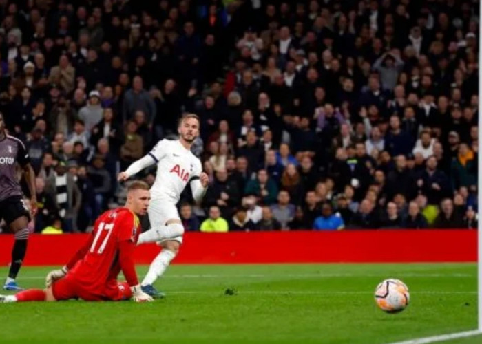 Dingin! Tottenham Hotspur Puncaki Klasemen Premier League