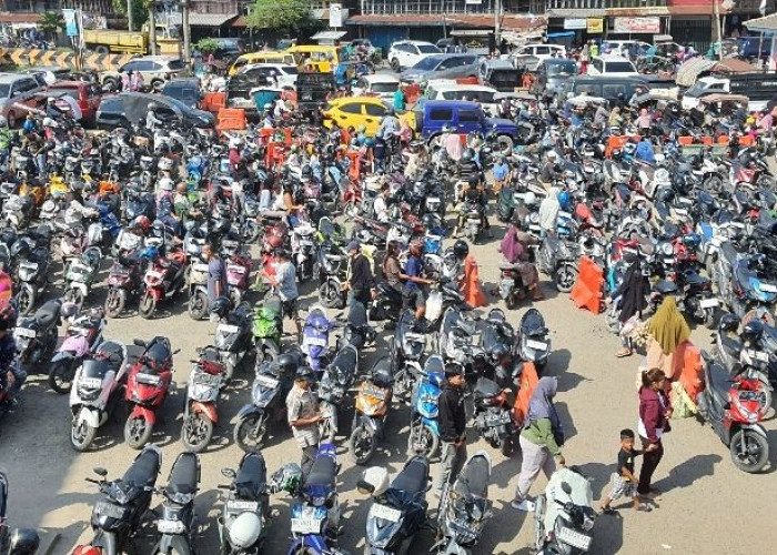 Khawatir Lebaran Jumat, Pasar Indralaya Ogan Ilir  Padat Merayap