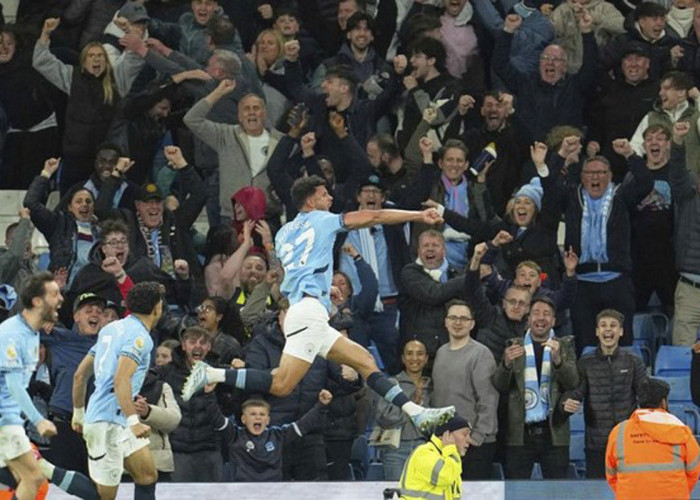 Liga Inggris - Manchester City Kalahkan Aston Villa 2-1, Gol Kemenangan Tercipta di Injury Time 