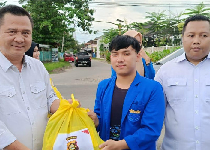 Sat Intelkam Polres Ogan Ilir Bagikan 80 Paket Sembako ke Organisasi Mahasiswa