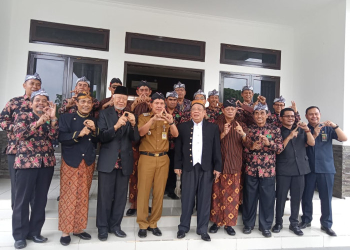 Pelantikan Dewan Pujasuma Wali Daerah Kota Prabumulih Bertemakan Nuansa Jawa