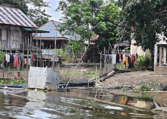 Wartawan 789 Telusur Sungai 4 Jam Naik Perahu Ketek, Masih Banyak  Warga Buang Hajat Sembarangan