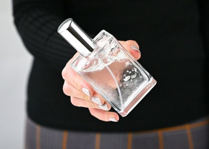 5 Tips Pakai Parfum yang Benar, Dijamin Tahan Lama