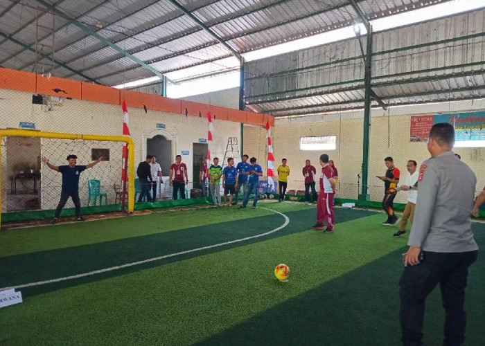 16 Tim Semarakkan  Turnamen Fun Futsal  HUT ke 79 Bhayangkara di Polres Ogan Ilir 