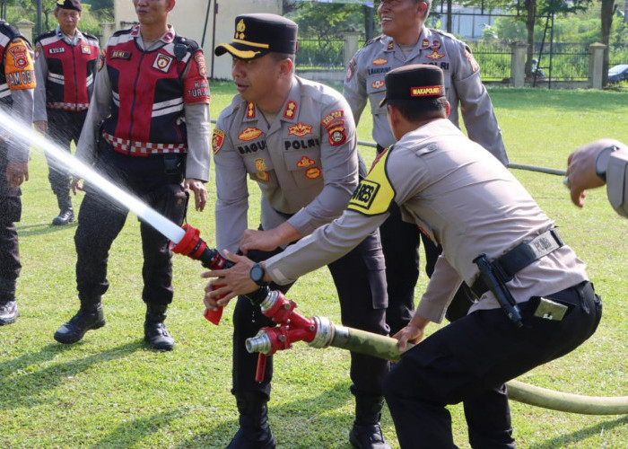 Kapolres Ogan Ilir Cek Peralatan,  Hadapi Karhutla, BMKG Prediksi Hotspot Meningkat Tahun 2025