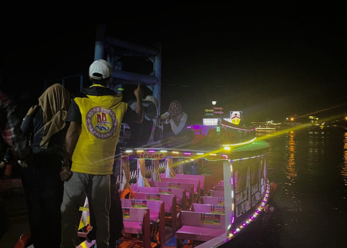 Sensasi Terbaru Menikmati Keindahan Sungai Musi Palembang dengan Perahu Ketek Wisata