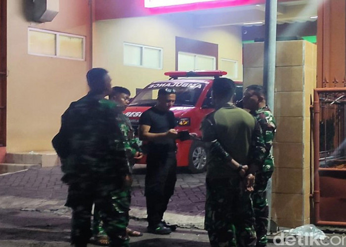 Truk TNI Bermuatan Amunisi Terbakar, 1 Prajurit Meninggal
