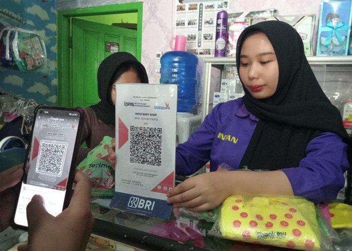 Belanja Praktis, Pakai QRIS , NKHZ Baby Shop Tumbuh Bersama QR Code BRI