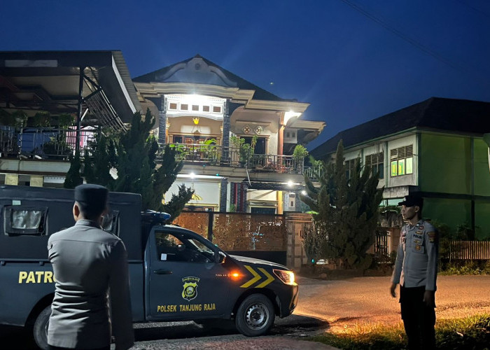 Polsek Tanjung Raja Laksanakan Patroli Subuh Selama Bulan Suci Ramadan