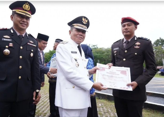 Peringatan Hari Bela Negara Ke-77, Wabup H.Ardani Berikan Penghargaan Satresnarkoba Polres Ogan Ilir