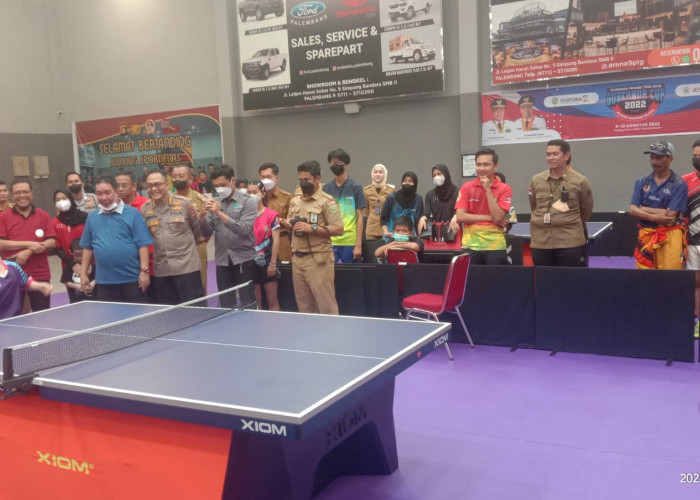 32 Ganda Tenis Meja U-50 Plus Bebas Berkompetisi di Turnamen Pitstop Table Tennis Center Palembang