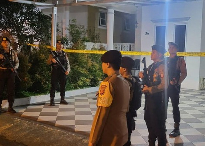 Dipasang Police Line, Laboratorium Narkoba Terselubung Dijaga Polisi Bersenjata Lengkap