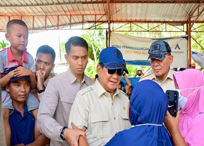 Prabowo Tahun Baruan Bersama Korban Banjir di Tapsel, ini  Agendanya
