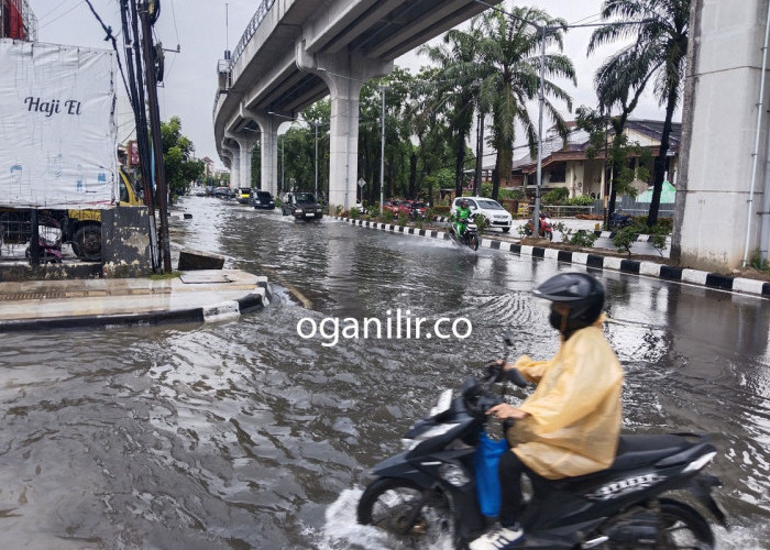 Hujan, SMA Arinda Palembang Terendam