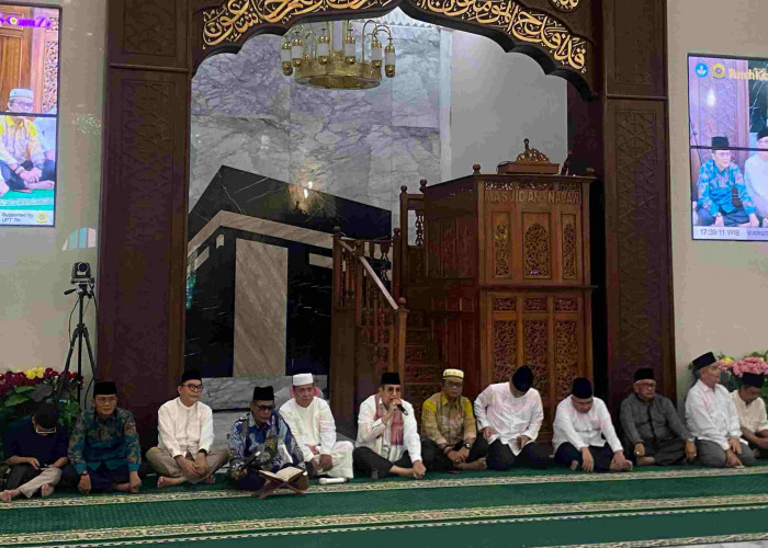 Dir Intelkam Polda Sumsel dan Rektor Unsri, Bukber Di Masjid An- Nabawi Indralaya