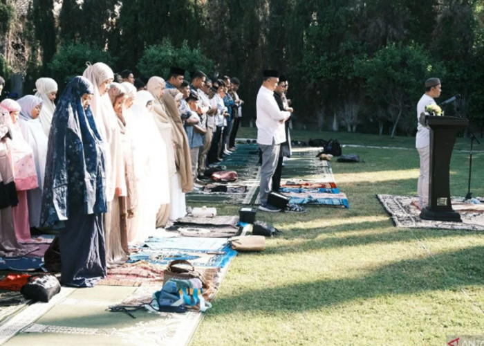 Bahagianya WNI-Diaspora Melaksanakan Salat Ied Iduladha di KBRI Madrid