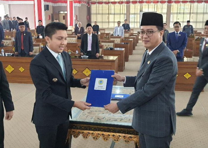 Bupati Ogan Ilir dan Ketua DPRD  Tanda Tangani Berita Acara Pengesahan Reperda LPJ APBD 2024 