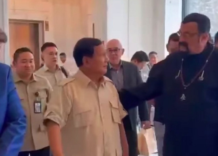 Lihat Nih Keakraban Prabowo Subianto dengan Steven Seagal