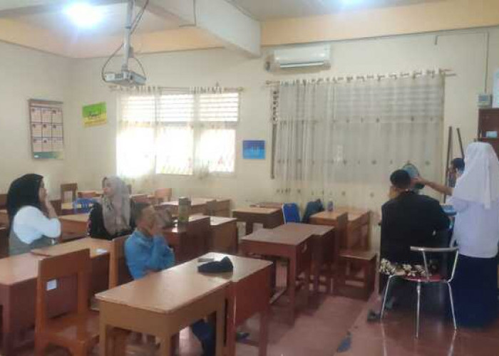 SMP-MTs di Palembang Bagi Rapor Siswa Kelas IX