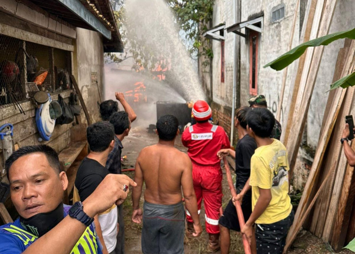 Gerak Cepat Tim Gabungan Damkar, Kebakaran Rumah di Babat Toman Berhasil Dipadamkan