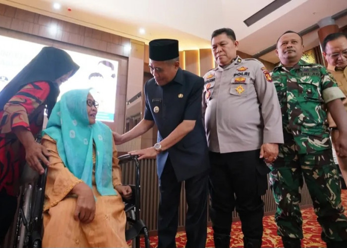 Wabup Ardani Buka Fashion Show Peringatan Hari Ibu ke-97 di Ogan Ilir