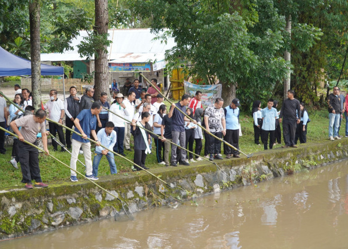 Gen Z di OKI Ambil Peran, Bersih-Bersih Sungai Demi Lingkungan Lestari