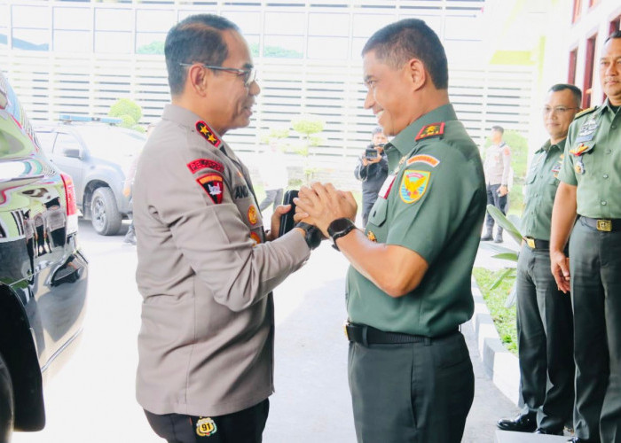 Dua Rekan Seangkatan Saling Bertemu, Sepakat Kuatkan Sinergitas TNI Polri