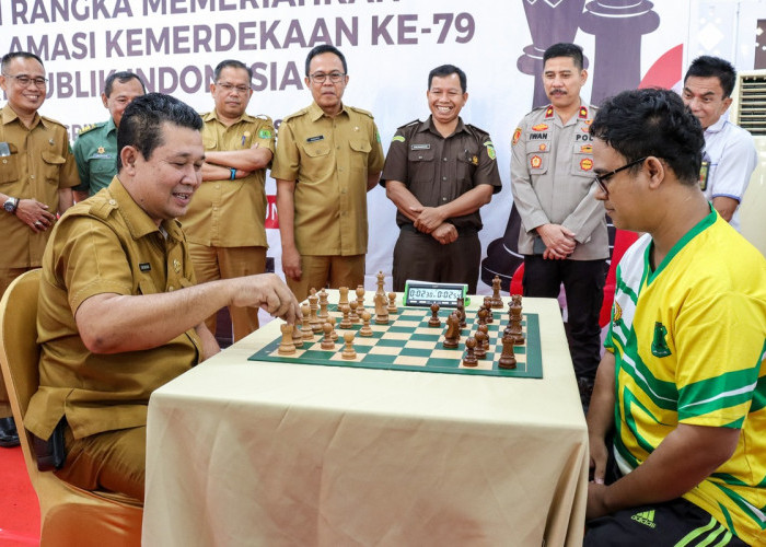 Awali Lomba Tujuh belasan, Pemkab Muba Gelar Turnamen Catur, Masyarakat=Pegawai Antusias Mengikuti