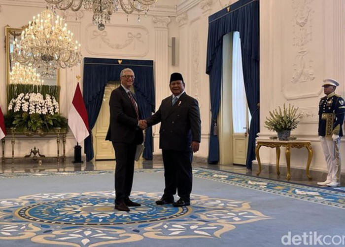 Bill Gates Turun dari Mobil Langsung Disambut Prabowo, Seluruh Menteri Dikenalkan 