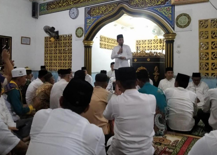 Bupati Safari Ramadan, Bantu Rp 10 Juta Masjid Baitul Amal Desa Belanti