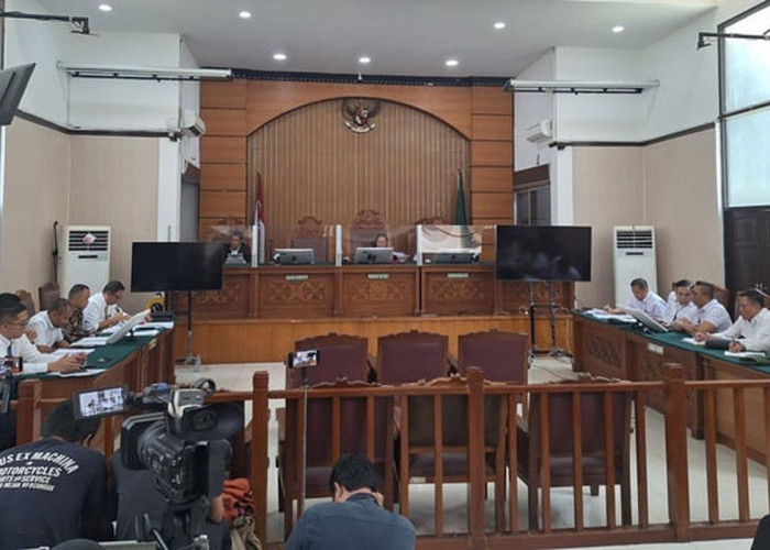 Praperadilan Firli Bahuri Ditolak PN Jaksel, Novel Baswedan Hadiri Persidangan