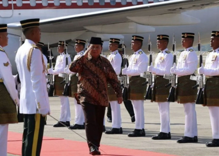 Tiba di Malaysia, Presiden Prabowo Lakukan Kunjungan Pribadi