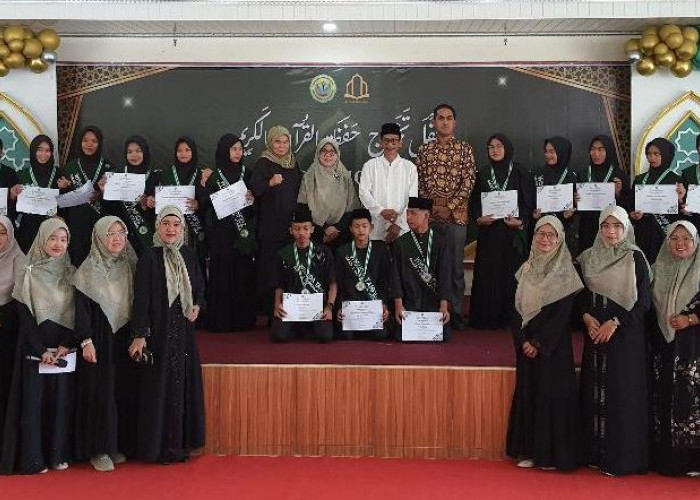 Puluhan Siswa SMAN 1 Indralaya Utara Ogan Ilir Ikuti Wisuda, Sebuah Kegiatan Reliqius Boarding School