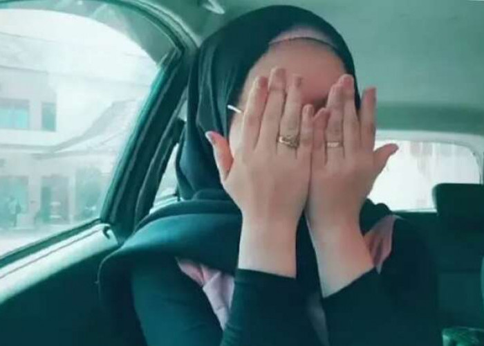 Giliran Netizen Gerebek Akun Tik Tok Istri Polisi Eka Faradina, Enakan Disini Gak Pake Diblur Fotonya 