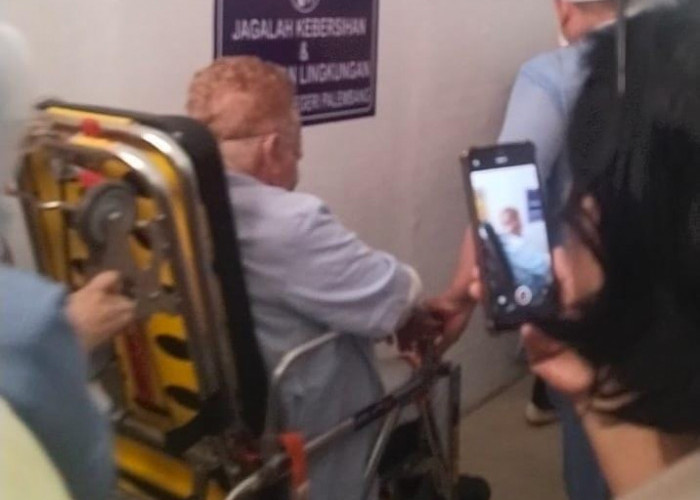 Gunakan Kursi Roda, H Halim Jalani Sidang