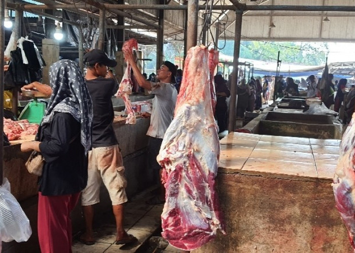H-1 Harga Daging di Pasar Indralaya  Ogan Ilir   Rp 150 ribu Perkilogram
