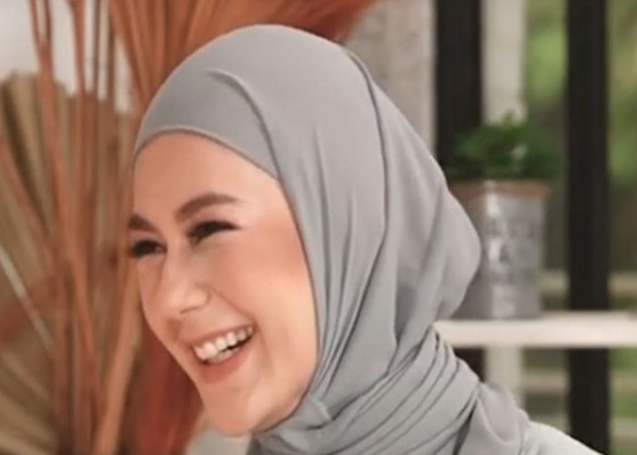 Paula Verhoeven Ceritakan Perjalanan Hidupnya Memutuskan Berhijab