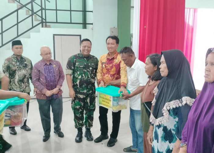 Syukuran HUT TNI ke-79, Dandim 0402/OKI-OI Bagikan Sembako 