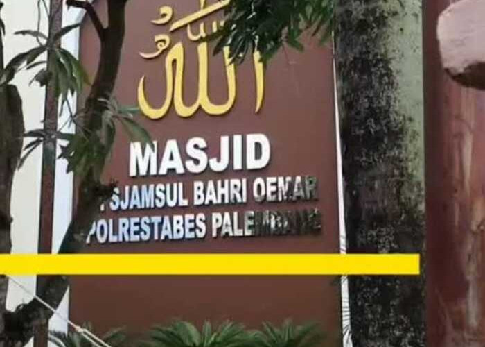 Masjid Sjamsul Bahri Oemar Polrestabes Palembang Laksanakan Salat Ied