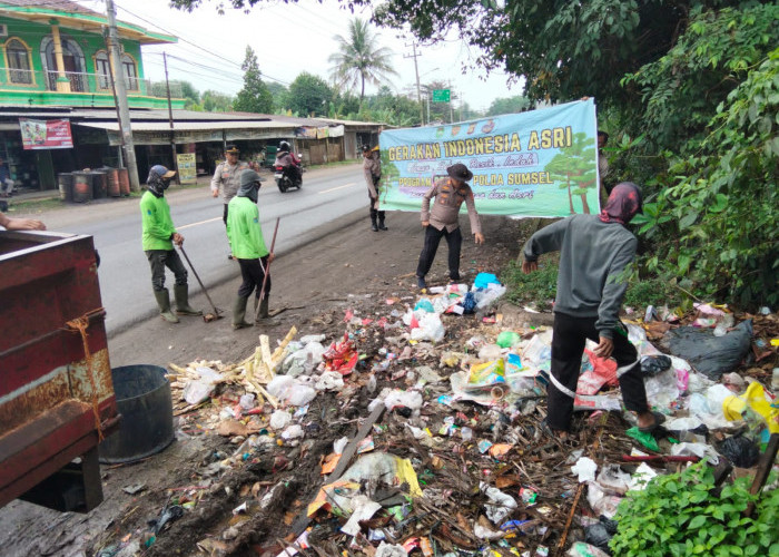 Polres Ogan Ilir Laksanakan Program Belida Polda Sumsel, Aksi Bersih Angkut Sampah