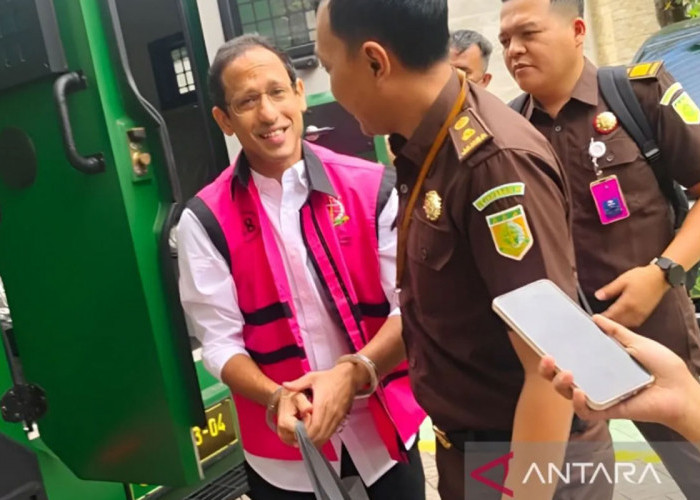 Hari ini Nadiem Makarim cs Jalani Sidang Perdana Kasus Laptop Chromebook