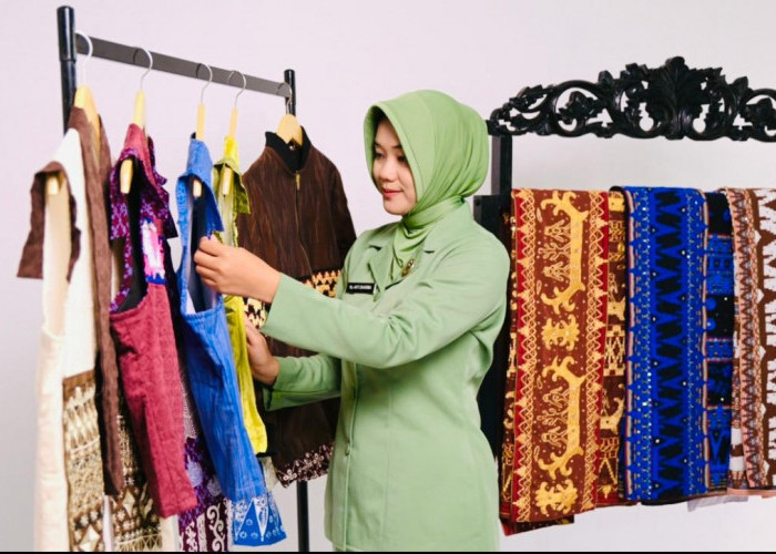 Persit KCK PD II Sriwijaya Iiuti Pameran UMKM di Balai Kartini