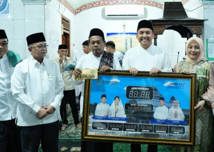 Bupati  Ogan Ilir  Safari Ramadan  di Masjid Agung Nurul Sa,adah Tanjung Raja