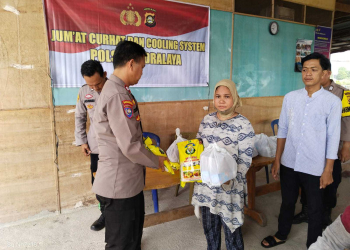 Jum'at Curhat Polsek Indralaya  Bagikan Sembako, dan Cooling Sistem 